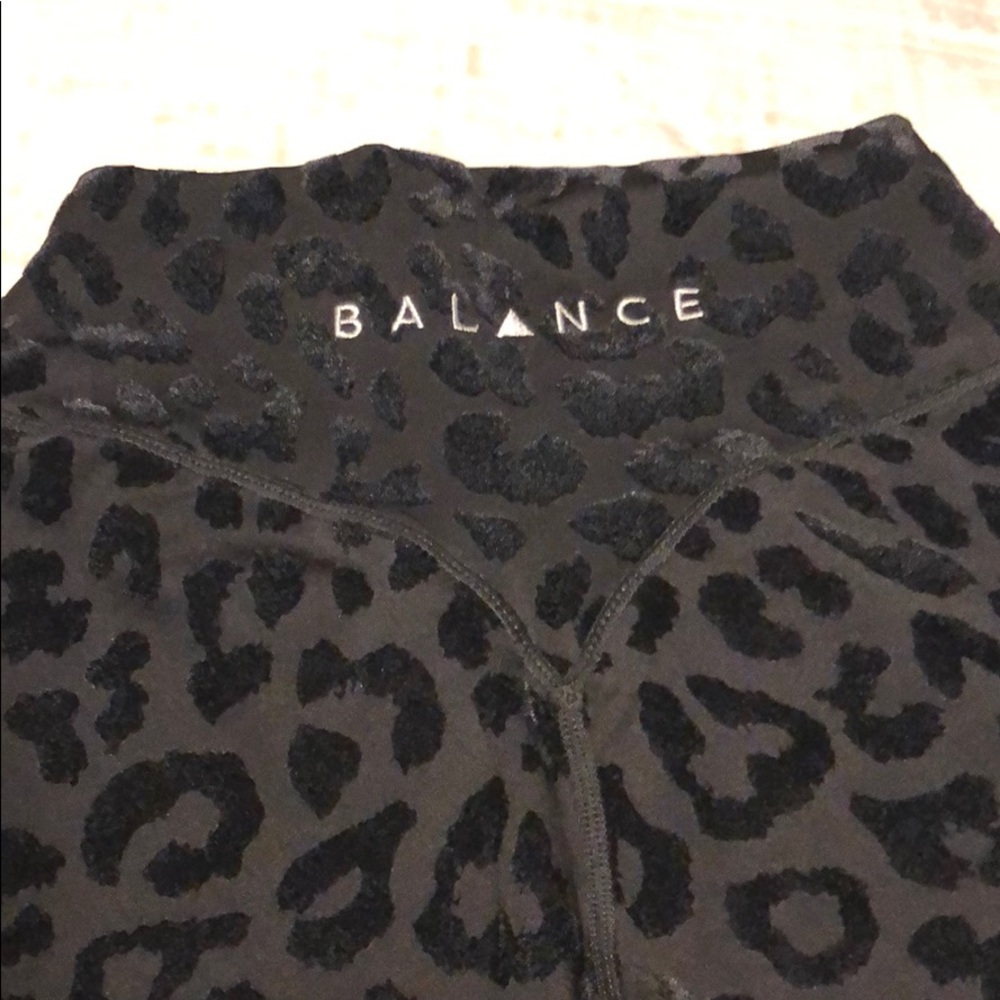 Balance Athletica flocked lux panther pants